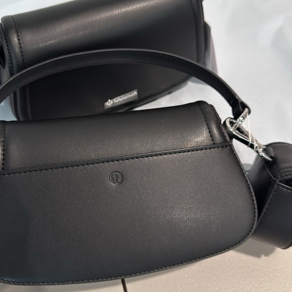 lululemon athletica Black Shoulder Bag Set Leather Alternative Mini Bag 1.2L - Picture 12 of 13